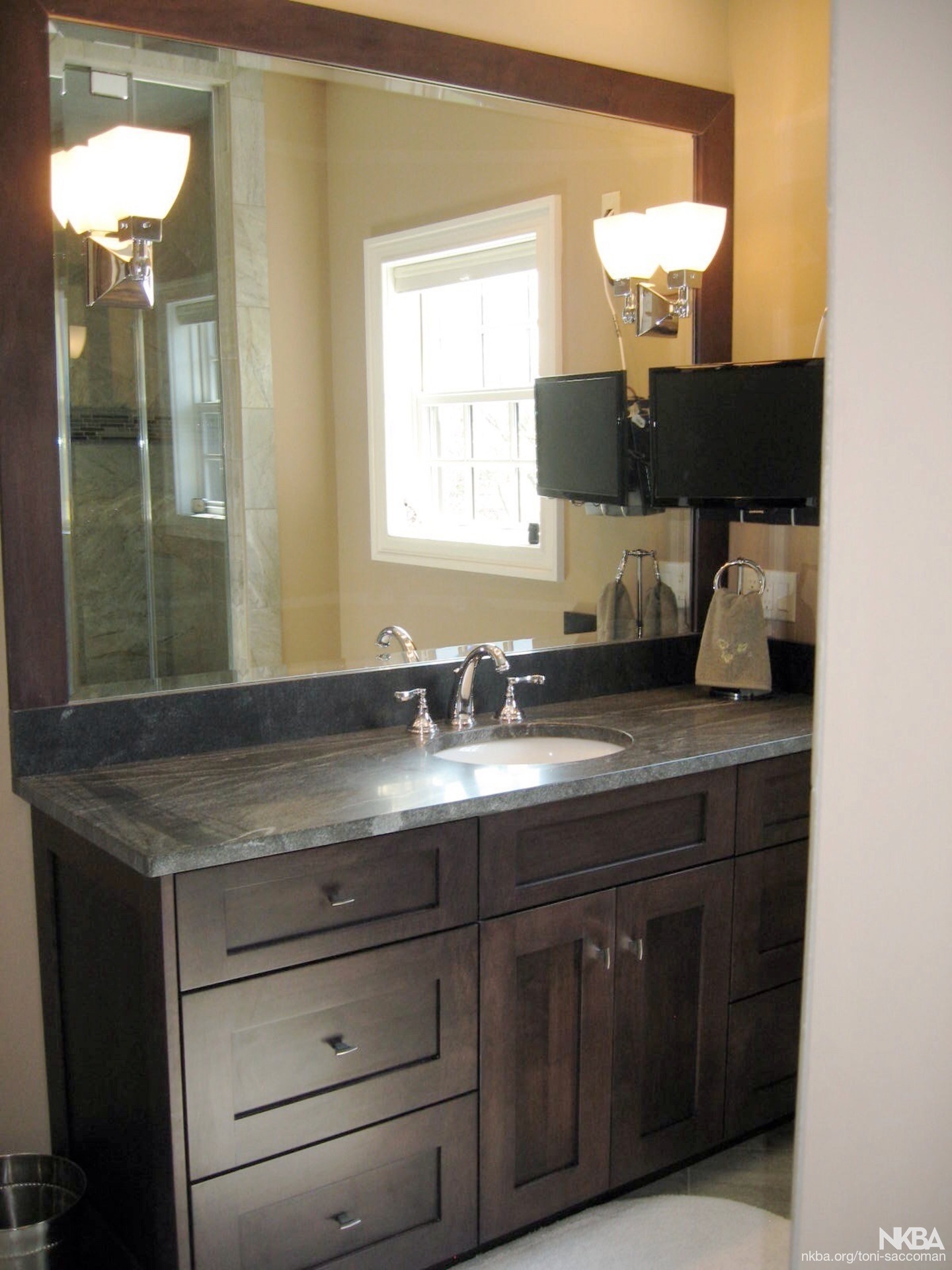 His Master Bathroom, Wayne, NJ - NKBA